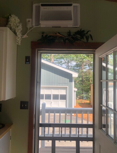 Building Photo - 64A Emerson Dr