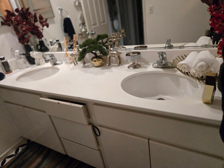 Building Photo - 4085 Garvey Way