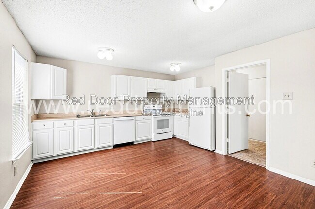 Building Photo - 6533 Newstead Dr