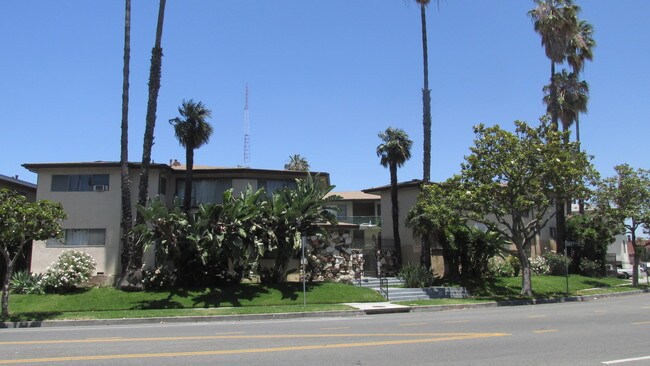 Primary Photo - 4601 Coliseum St