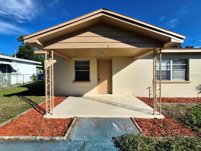 Building Photo - 1725 W Arch St