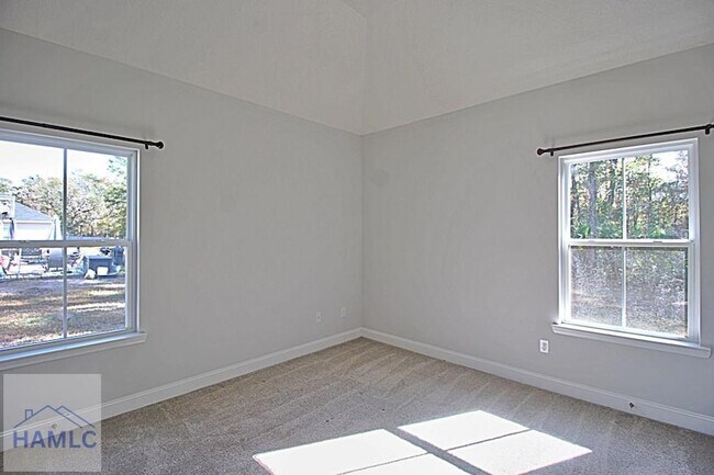 Building Photo - 741 Meloney Dr