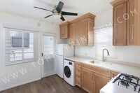 Building Photo - 1 BR Cottage in OB w/ Garage ~ W/D Combo i...