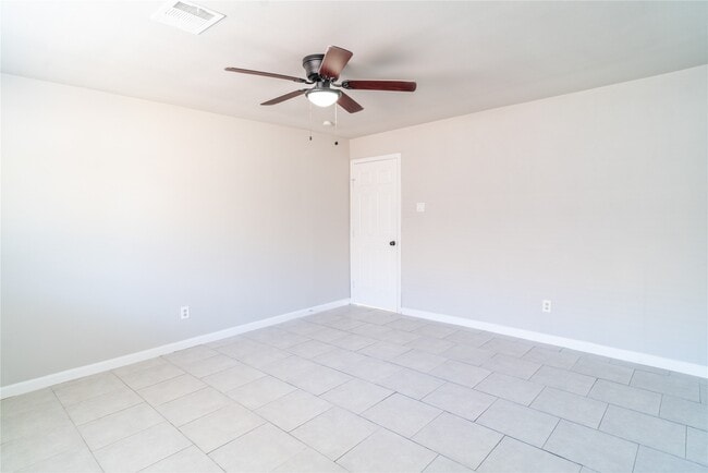 Building Photo - 11623 Rowan Ln