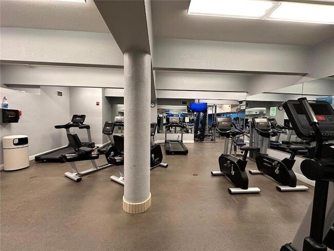 Building Photo - 1880 S Ocean Dr