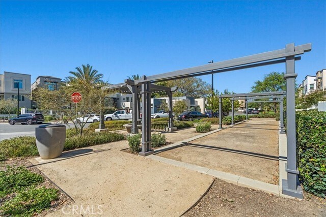 Building Photo - 634 Daniel Freeman Cir