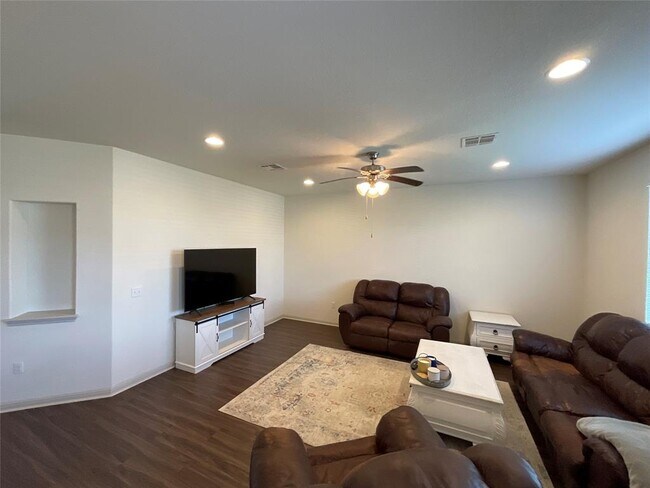 Building Photo - 18317 Calasetta Dr