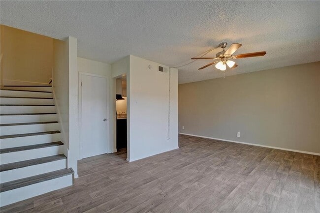 Building Photo - 1825 Wooten Park Dr