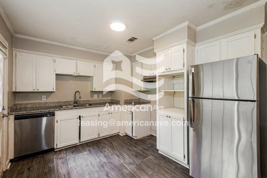 Building Photo - 2825 Glenderry St