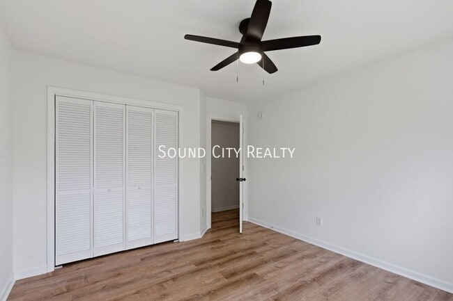 Building Photo - 5112 Bay Overlook Dr