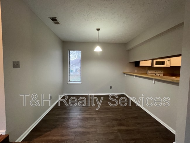 Building Photo - 2971 Horseshoe Bend Dr