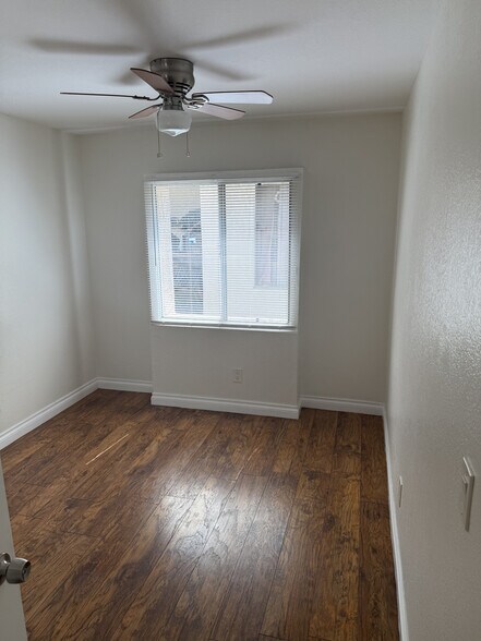 Room 2 - 4832 W 116th St