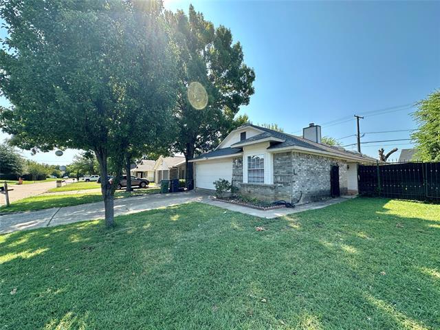 Building Photo - 1416 Woodfern Dr