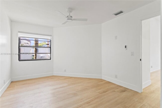 Building Photo - 6225 NW 171st St