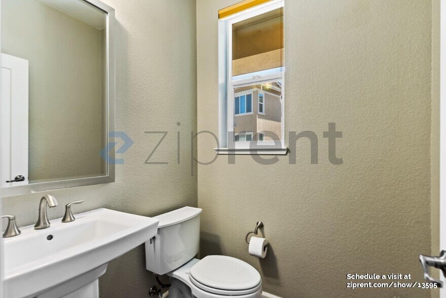 Building Photo - 5823 Brandon Ct