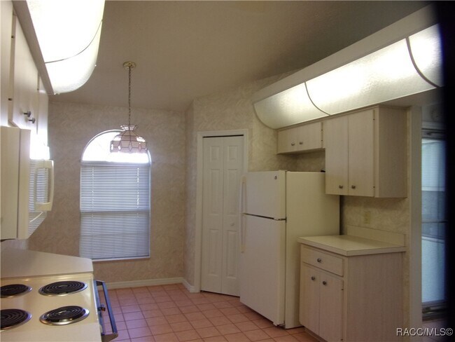 Building Photo - 807 Lanark Dr