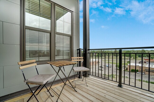 Building Photo - 2875 Olentangy River Rd