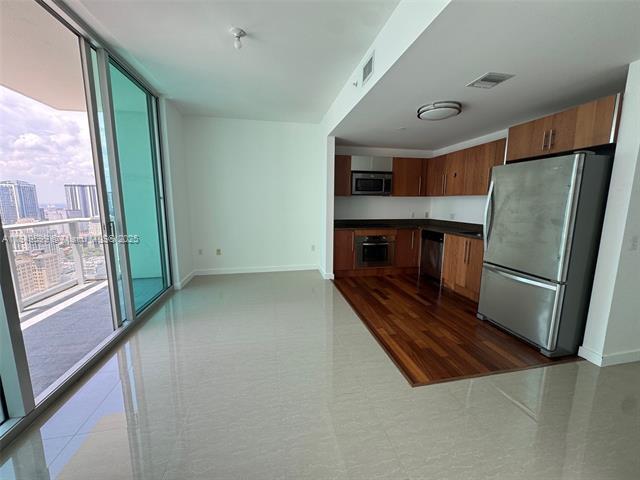 Building Photo - 300 S Biscayne Blvd