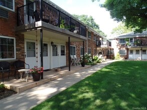 Building Photo - 178 Jervis Ave