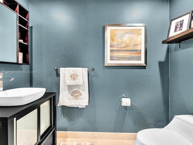 Building Photo - 3535 S Ocean Dr