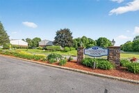 Building Photo - 276 Temple Hill Rd