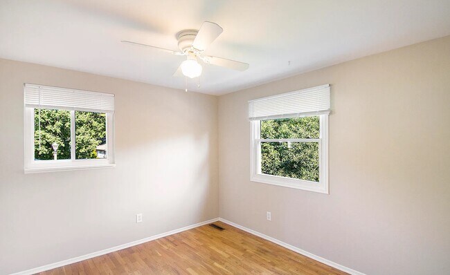 Building Photo - 793 Tarleton Ave