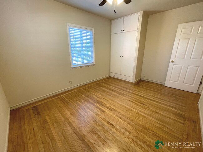 Building Photo - 3 Bedroom Home in Hayward