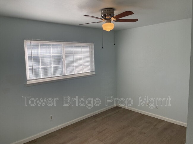 Building Photo - 8724 Halverson Dr