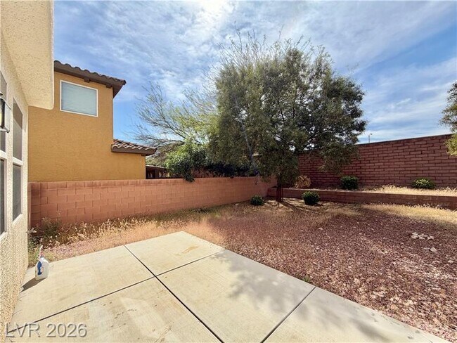 Building Photo - 10069 Pacific Peak St