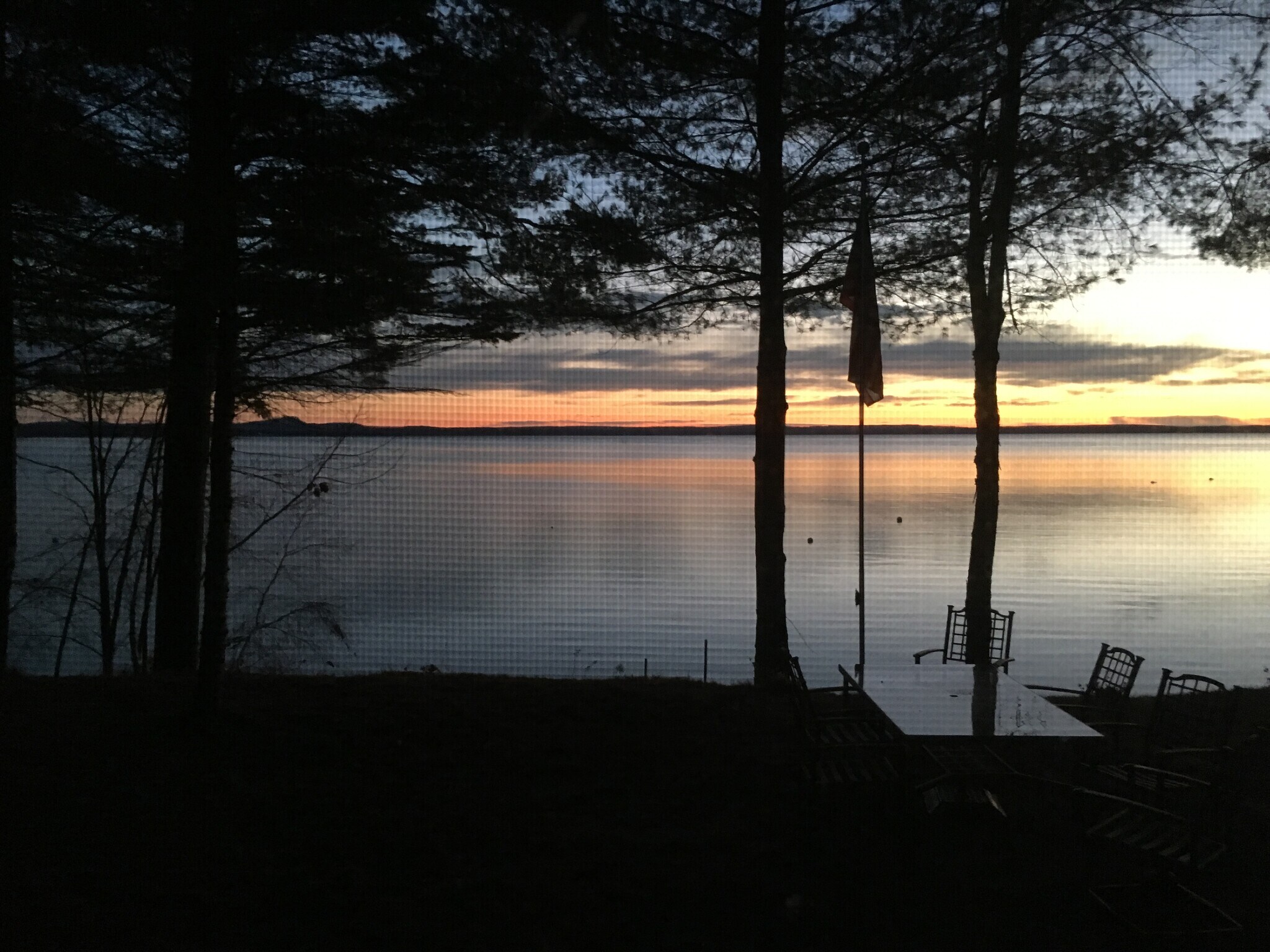 Building Photo - 685 Sebago Rd