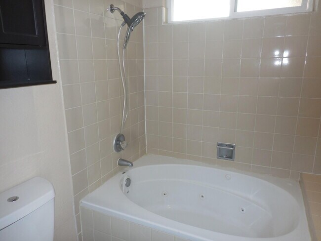 Building Photo - 10912 Sandy Koufax Dr