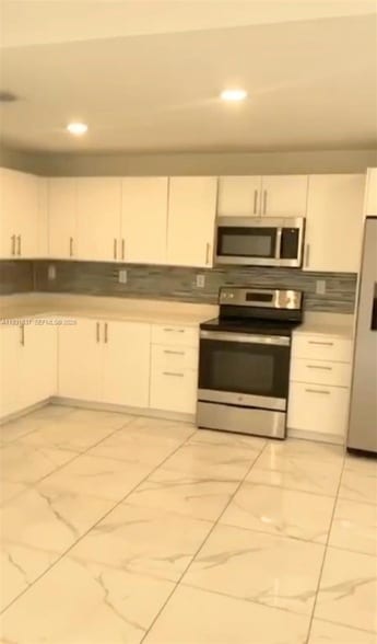 Building Photo - 25810 SW 144th Ave