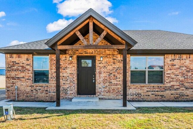 Building Photo - 4008 East F M 1729