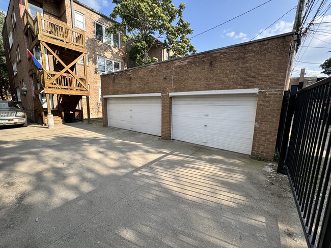 Building Photo - 7634 S Phillips Ave