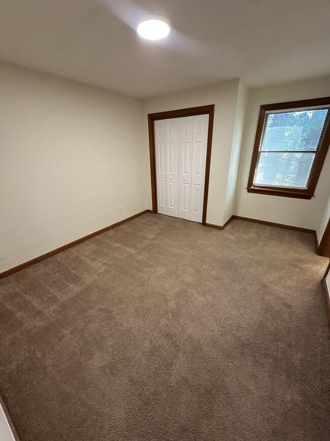 Building Photo - 2 Bedroom 2 Bathroom Condo!