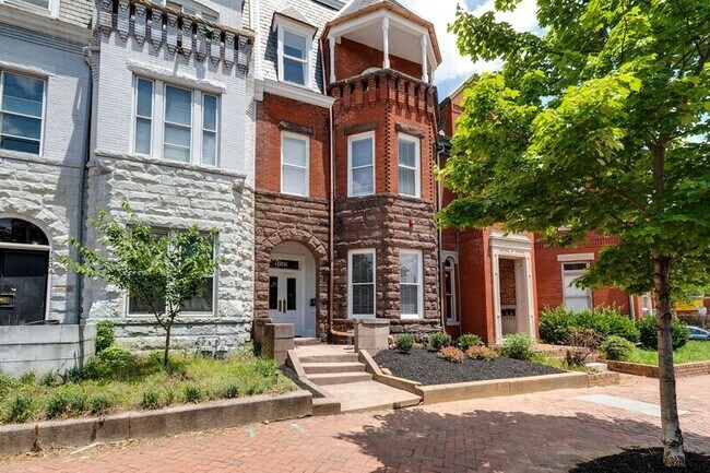 Primary Photo - 1302 Floyd Ave