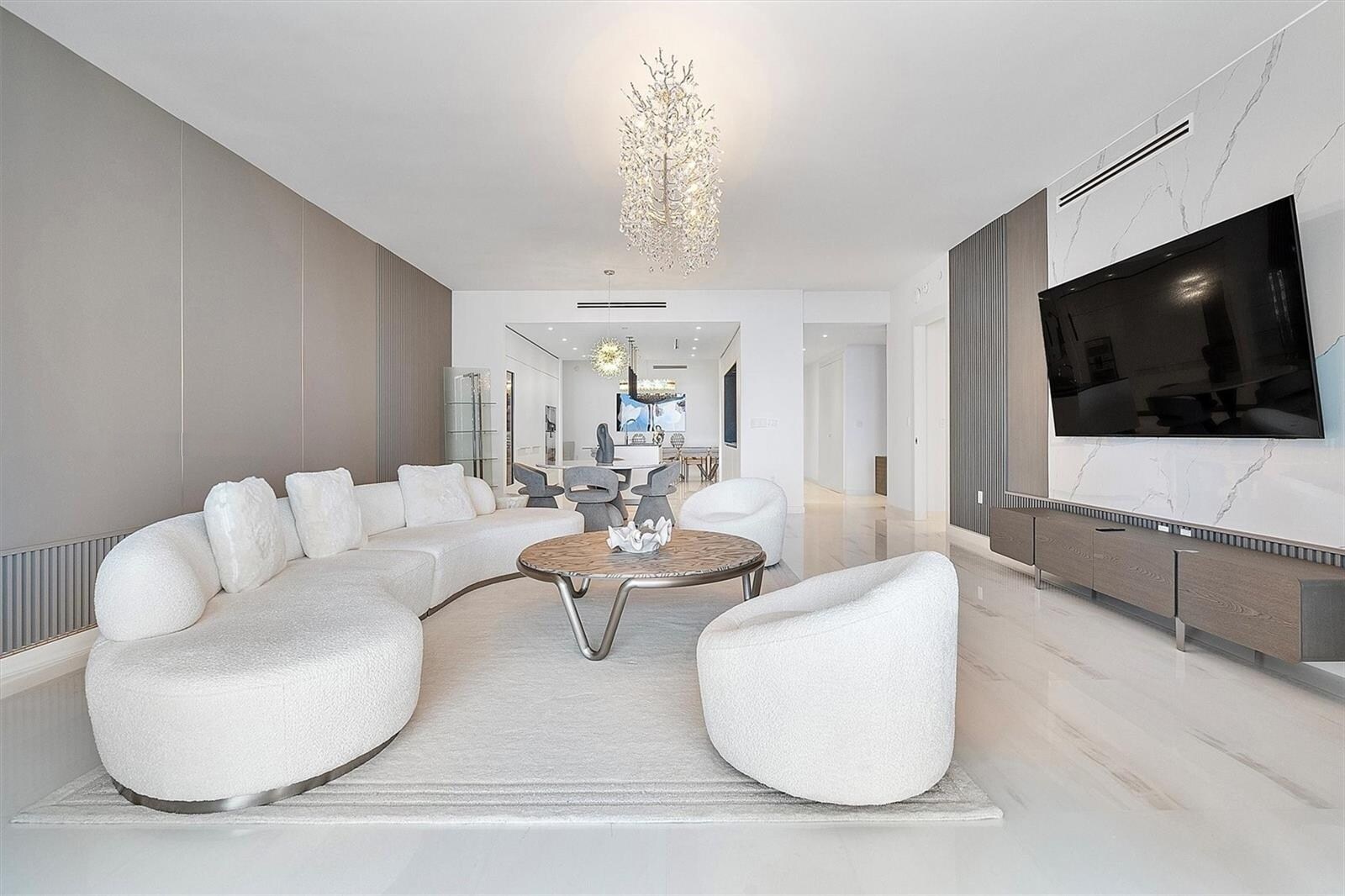 Building Photo - 300 Biscayne Boulevard Way