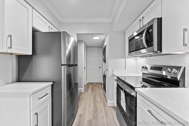 Building Photo - 1866 Fairview Villas Dr