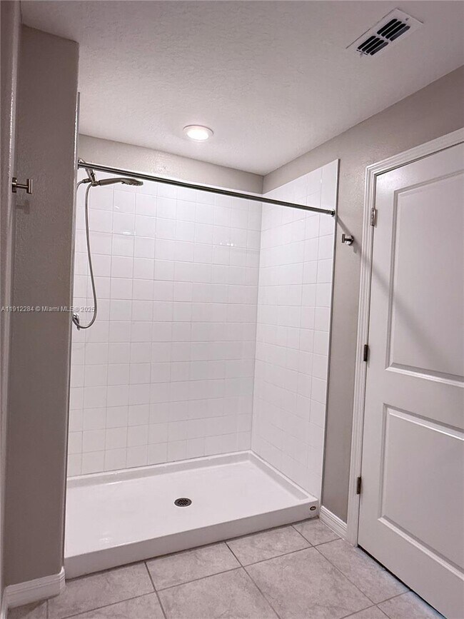 Building Photo - 39889 Harmon Grove Ct