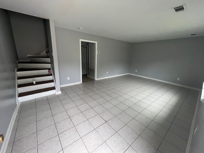 Building Photo - 440 30th Pl