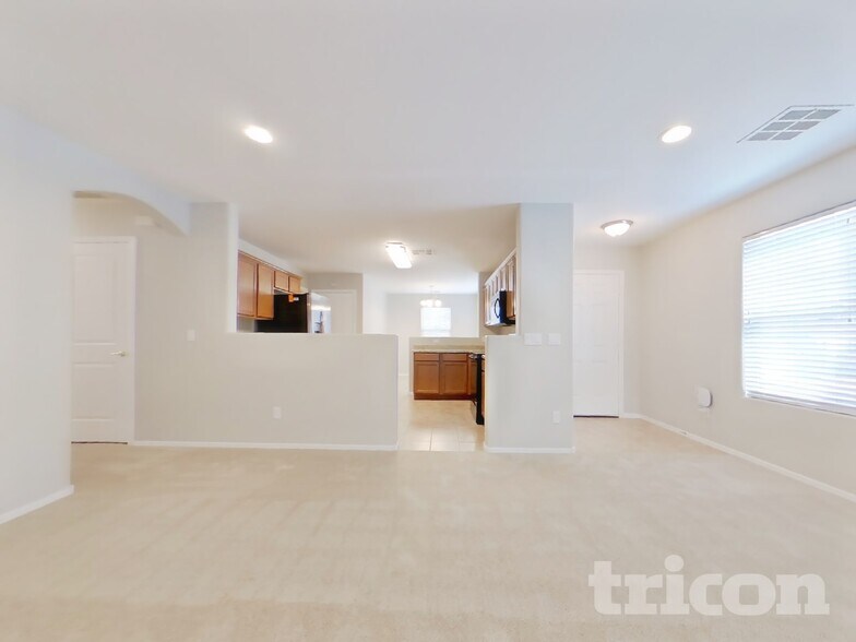 Building Photo - 3227 W Dancer Ln