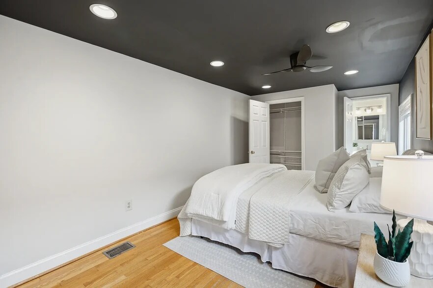 Building Photo - 1525 6th St NW