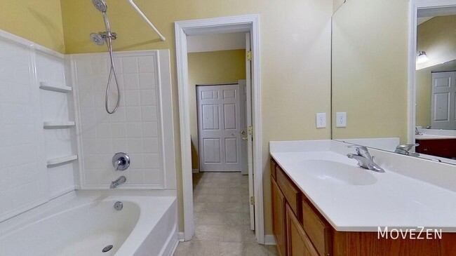 Building Photo - 5932 Hollow Wood Ct