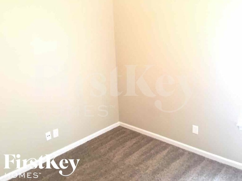 Building Photo - 865 Abbey Grove Ln