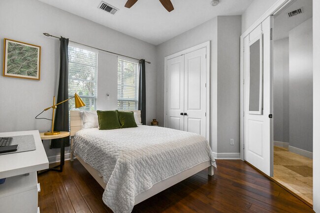 Building Photo - 25 Via Floresta Dr