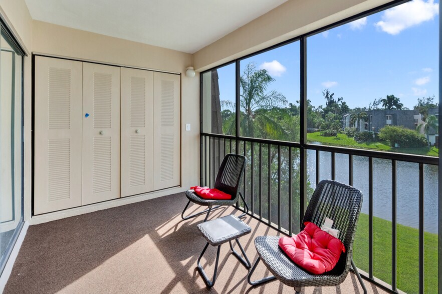 Building Photo - 1645 Spoonbill Ln