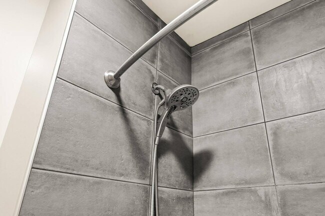 Building Photo - 1216 SW Adams St