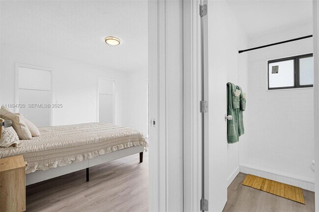 Building Photo - 13210 Memorial Hwy