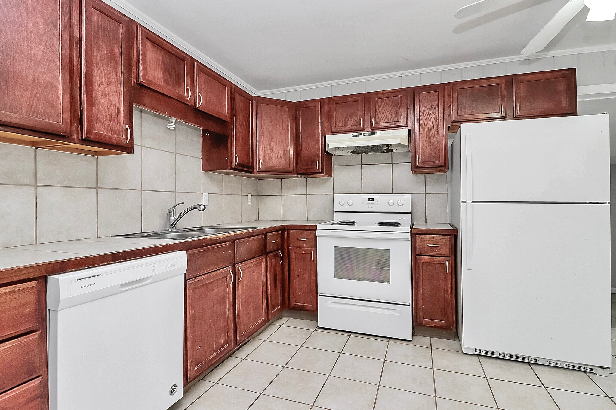 Building Photo - 4808 Brooktree Dr