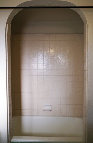 Building Photo - 771 Freeman Ave